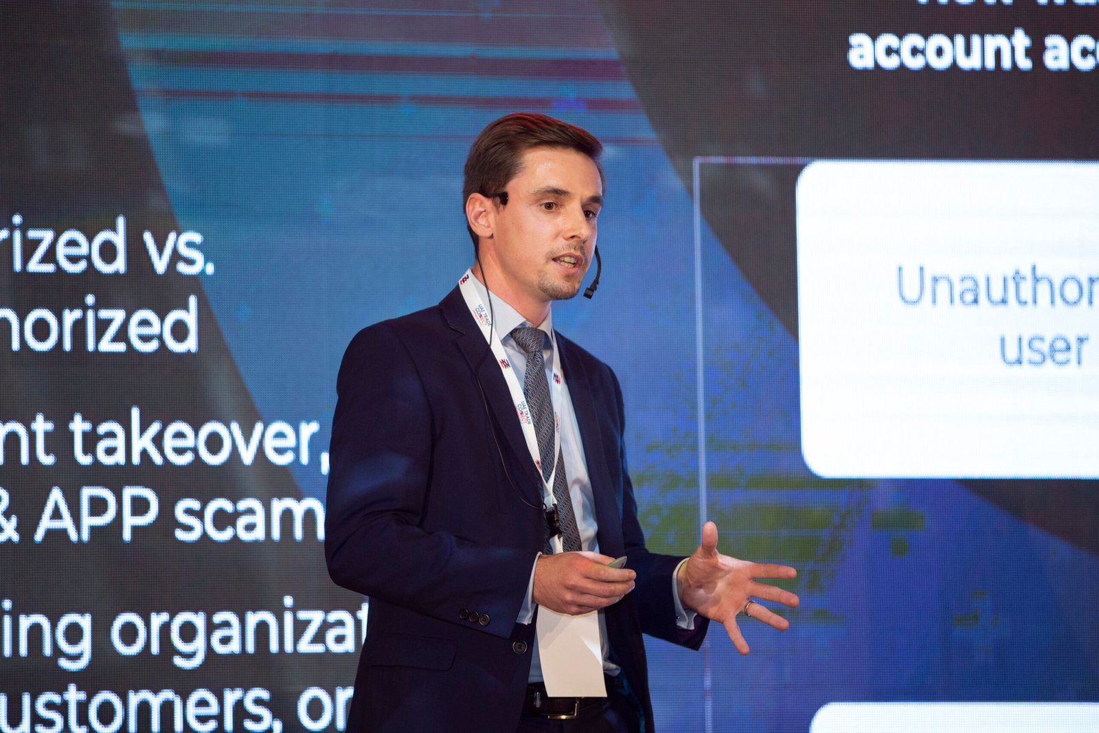 Christopher Stephen <br> <br> <span style="font-size: 16px;color: #fff">Head of Solution EMEA <br> Callsign</span>