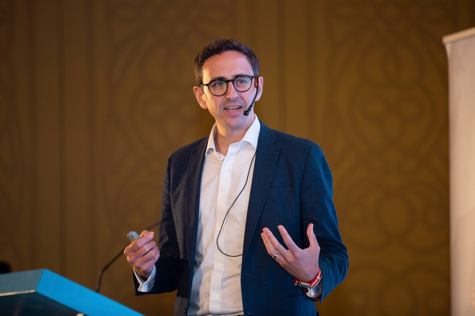 Dan McCrum <br> <br> <span style="font-size: 16px;color: #fff">Investigative Reporter <br> Financial Times</span>